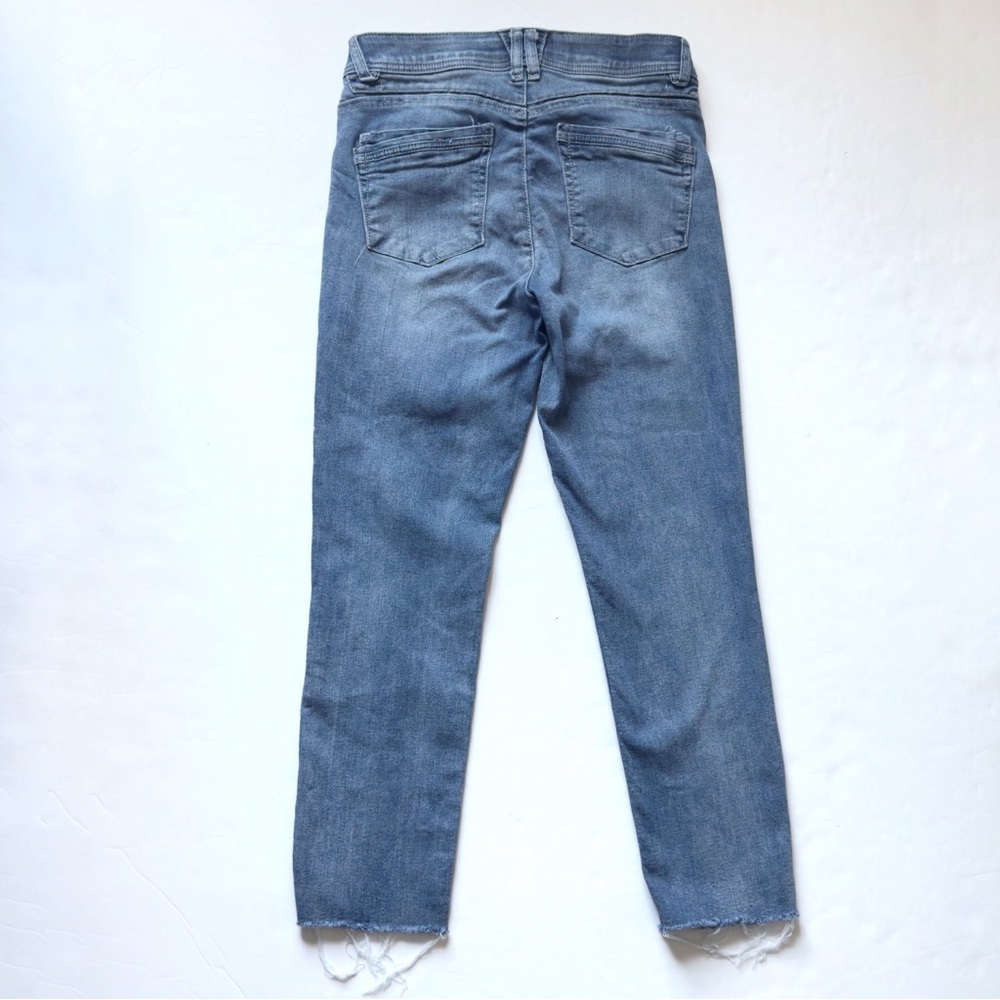 Democracy Ab Technology Skinny Jeans 8 Light Wash Stretch Raw Hem Distressed Mom - Picture 3 of 13